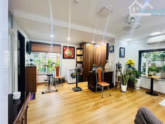 Mặt Phố Vạn Bảo, Tòa 9 Tầng Lô Góc, Thang Máy,  dt55m, MT6.3, Giá 29 tỷ Thương Lượng Mạnh - 1