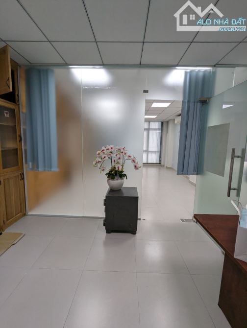 Ngộp! Hạ giá từ 20 - 13 Tỷ Bán Nhà Hẻm OTO Khu Sân Bay Phường 4 , TB , 4.5x16m , 2 Lầu - 1