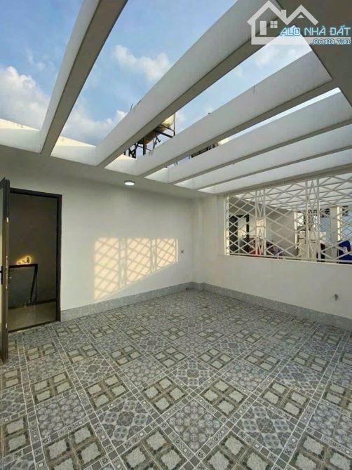 🏡 Bán nhà hẻm 220 Hoàng Hoa Thám 🏗️ Kết cấu: BTCT, trệt, lửng, 2 lầu, sân thượng rộng. - 1