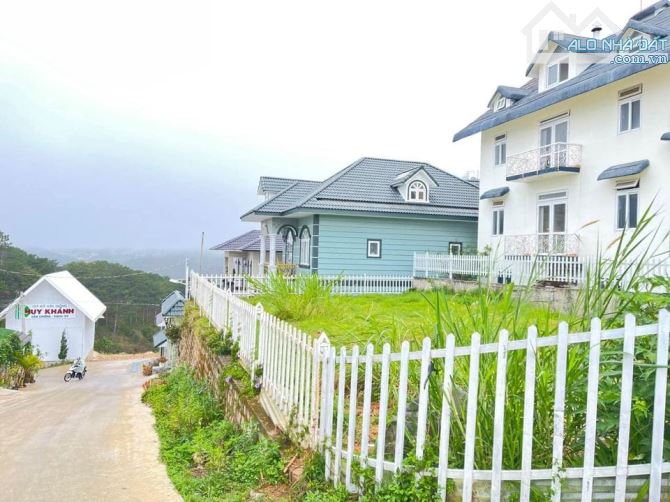 HẠ CÒN 12TY8 CHO ĐẤT BIỆT LẬP 2 MẶT TIỀN CÓ VIEW ĐƯỜNG NGÔ THỲ SỸ PHƯỜNG 4 ĐÀ LẠT - 1