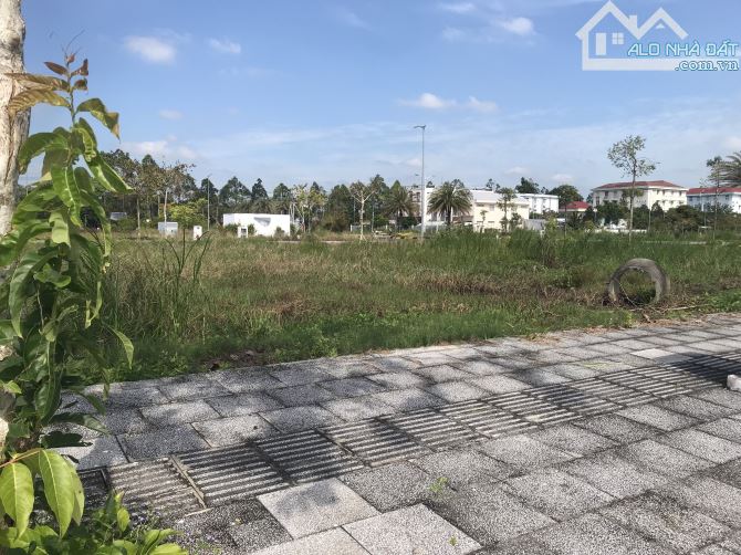 85m2 Đất mặt tiền chợ đêm kinh doanh trung tâm hành chính TP Vị Thanh Hậu Giang - 1