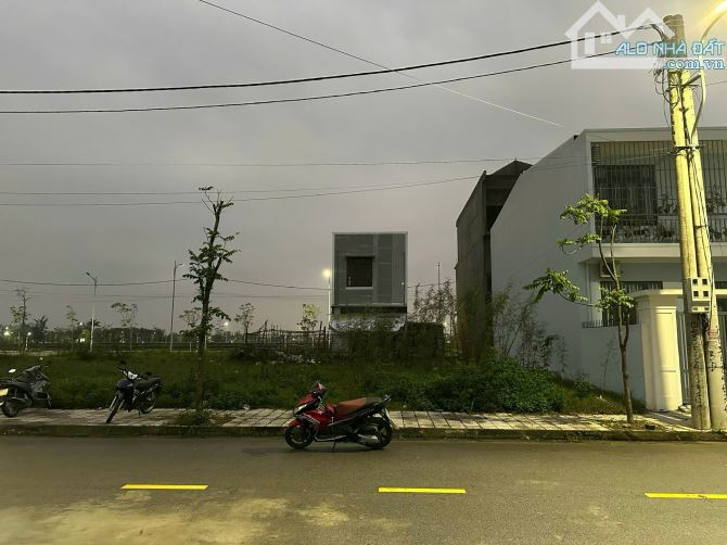 Bán đất KQH Hoàng Quốc Việt 90m2 Vị trí sau lưng Toà Án Tỉnh - DT 90m2 5x18m  - Hướng Nam - 1