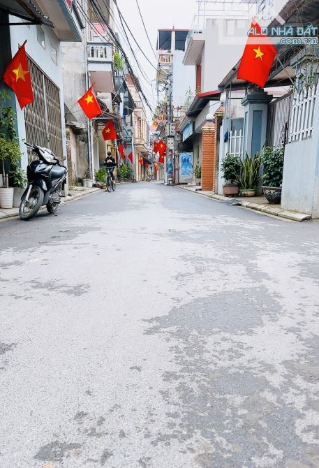 Bánn Hoa hậu Xuân Canh phân lô ô tô chạy vòng quanh 123m zá rẻ - 2