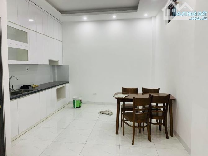 (Mới) Nhà 5 tầng* 40m2,mt: 4m, ngay ngã tư Nhổn, ô tô đỗ cửa, không quy hoạch, Giá 6 tỷ15 - 2