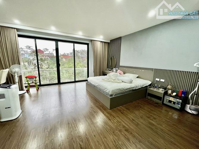 TRUNG TÂM CẦU GIẤY - Ô TÔ ĐỖ CỬA - KINH DOANH - VĂN PHÒNG - BA BƯỚC RA PHỐ- CHỦ CÓ HAI CĂN - 2