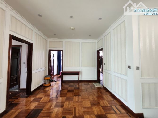 VILLA NAM VIỆT Á - 300M2 - NHƯ VỪA MỚI XÂY - KHU PHÂN LÔ BIỆT THỰ - 23 TỶ TLCC - 2