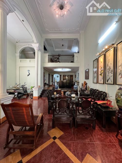 P4 TÂN BÌNH-BIỆT THỰ CỔ 240m2 ( 8x30m ) Ô TÔ TRẢI NHỰA- TIỆN XÂY CHDV, KHÁCH SẠN... - 2