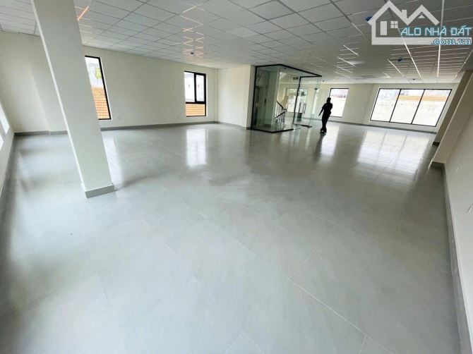 Cho Thuê Tòa Nhà 1000m2 MỚI 100% - MT Trần Nhật Duật,Tân Định, Quận 1 –14mx25m-1H 5L ST TM - 2