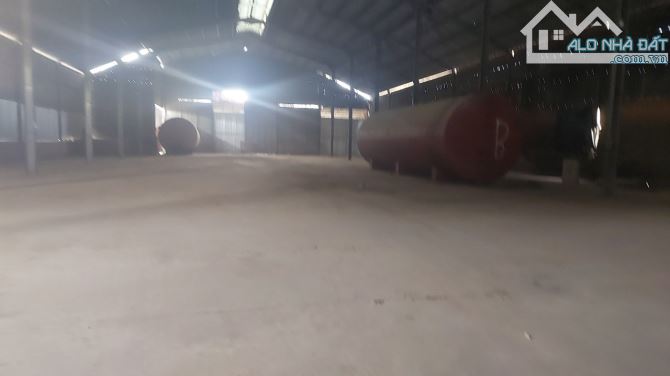 Cho thuê xưởng 2000m2 Phước Tân, trục đường chính chỉ 35 triệu - 2