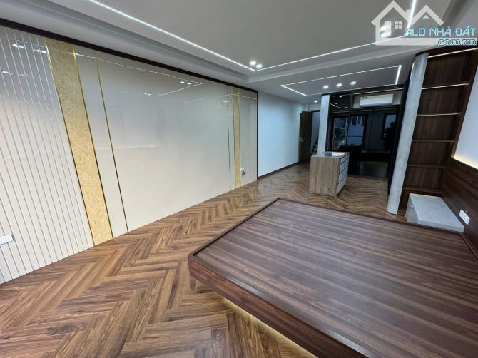 Bán Nhanh Căn 60m2 7T Phố Trạm, Long Biên Kinh Doanh, Gara 2 Ô Tô Giá Chính Chủ 16.x Tỷ - 2