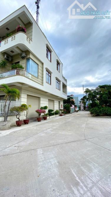 BÁN ĐẤT ĐẸP VIEW CÔNG VIÊN HÒN XỆN – NHA TRANG PHÙ HỢP AN CƯ – 73M² CHỈ 2.8 TỶ - 3