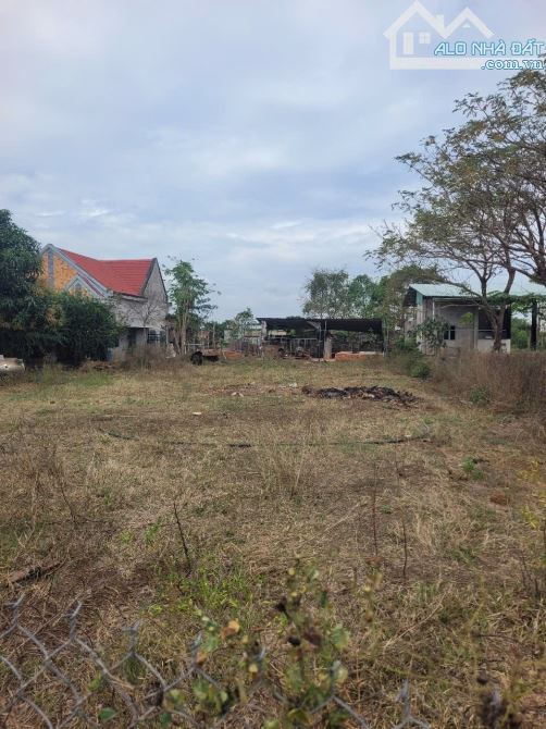 1sao6 đất ngay trung tâm huyện, phủ hồng, giá 2ty680 - 3