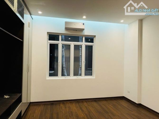 BẠN MUỐN SỞ HỮU CĂN NHÀ CỰC HIẾM Ở MỘ LAO?" 🏡 50m² Ô TÔ KINH DOANH SÁT HỒ - 3