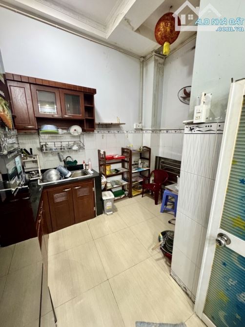 Bán Nhà Mặt Tiền Hẻm, DT 40m2, Cao Xuân Dục P12 Quận 8, 3 Tầng, 4PN, Nở Hậu, Giá 4Tỷ6 - 3