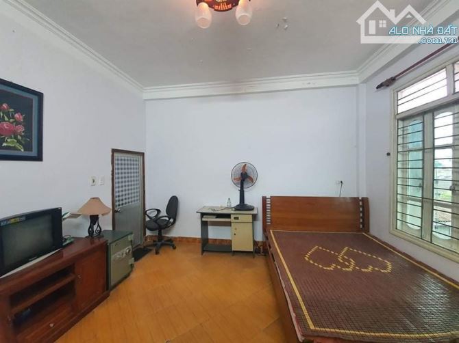 2 mặt ngõ – Cách Phố Khương Đình đúng 2 nhà– Chỉ 7tỷ8 diện tích 40.6m2! - 3