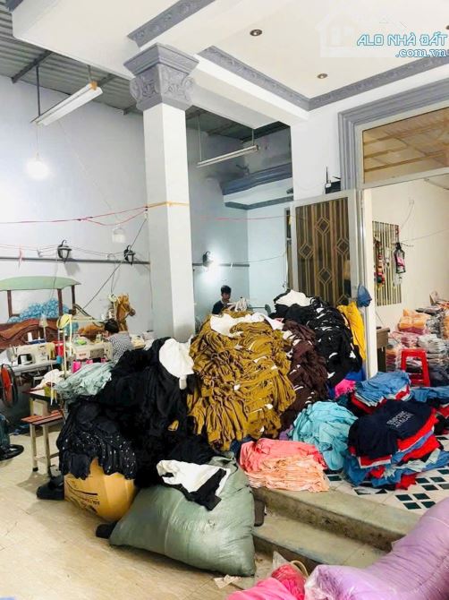 Bán Nhà Ngộp Hốc Môn - 165m2 ( 9,5 x 18)- Hẻm Xe Hơi - Chỉ 4,6Tỷ. - 3