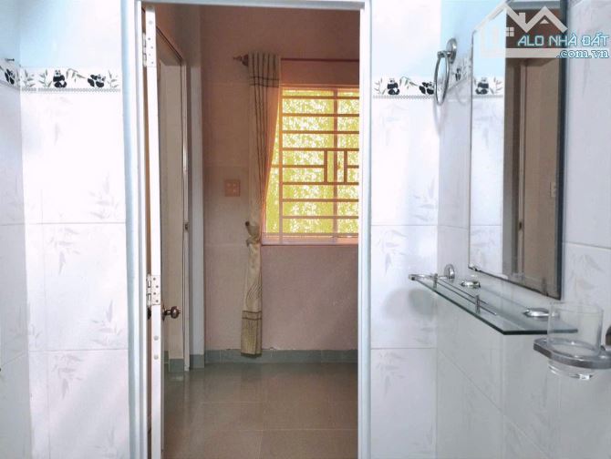 BÁN NHÀ HẺM LÊ HỒNG PHONG-PHƯỚC HẢI.DT 33,3M CÓ 2PN 2WC GIÁ CHỈ 1TY550TR.ĐƯỜNG 1,1M-1,5M - 3