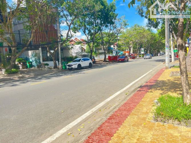 Bán biệt thự khu 253 Lương Định Của Q.2 - 15x30m -  2 tầng - giá chỉ 210tr/m2 - 4