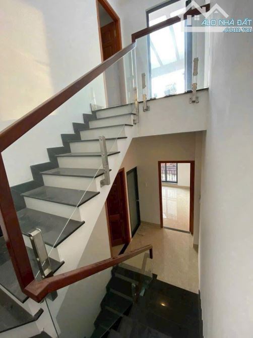 🏡 Bán nhà hẻm 220 Hoàng Hoa Thám 🏗️ Kết cấu: BTCT, trệt, lửng, 2 lầu, sân thượng rộng. - 4