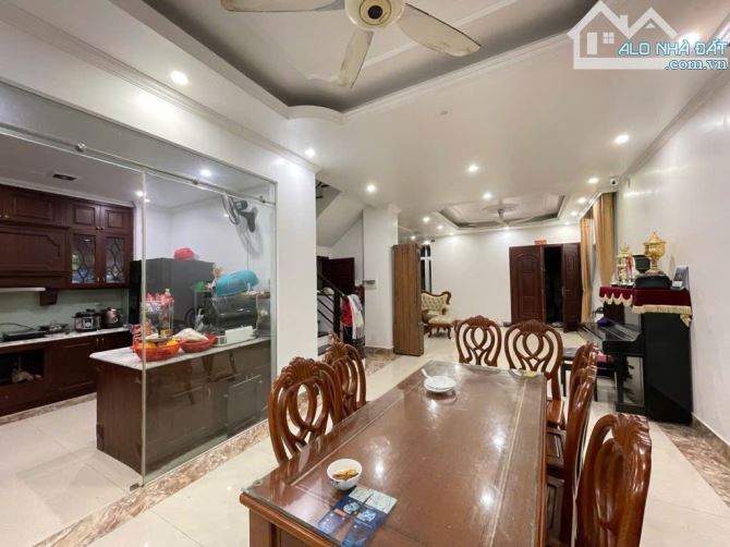Biệt thự Kim Chung 178.5m2- 3T, Lô góc 3 thoáng, ô tô tiện ích Hinode, giá 15.5 tỷ - 4