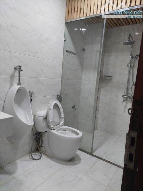 Hiếm, Mặt Phố Trần Quang Diệu víp vị trí đẹp, 7 tầng thang máy, vỉa hè, 60m2 sổ. Giá 33 tỷ - 4