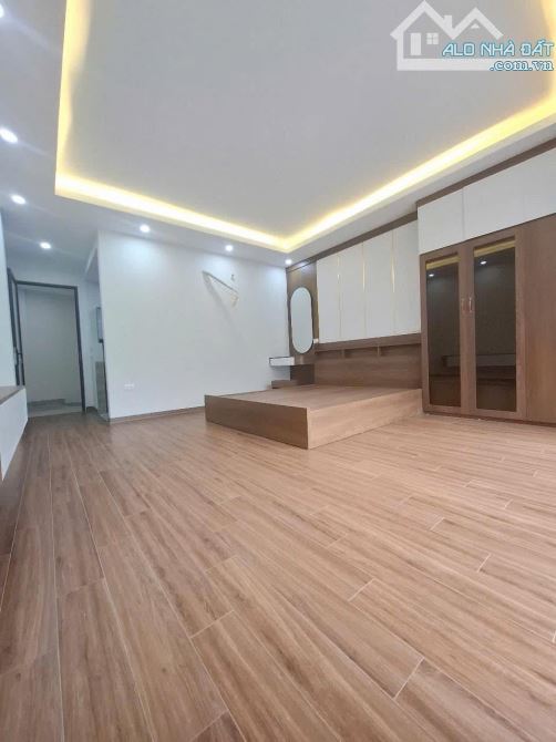 HIẾM RẺ.NHÀ ĐẸP PHỐ TAM TRINH,MAI ĐỘNG. 50M2*5 TẦNG.MT 4,8M. MỚI TINH.THOÁNG SÁNG Ở SƯỚNG. - 5