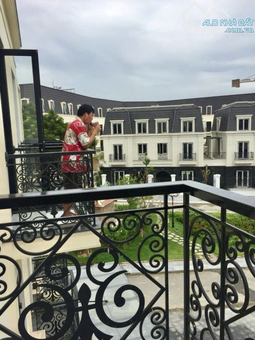 📌 Bán 1 Căn Shophouse duy nhất  4 TẦNG trục chính THE MANOR CROWN , VIEW CÔNG VIÊN - 6