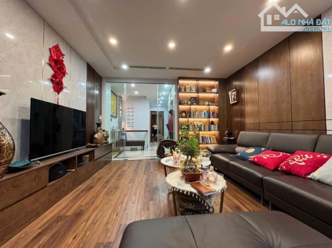 PHÂN LÔ KIM ĐỒNG, 8 TẦNG, THANG MÁY, 2 MẶT NGÕ Ô TÔ, VIEW HỒ, KINH DOANH 75M 28 TỶ LH 0977