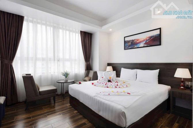 CHUYỂN NHƯỢNG KHÁCH SẠN 9 TẦNG 60 PHÒNG Ở BIỂN HÒN CHỒNG NHA TRANG