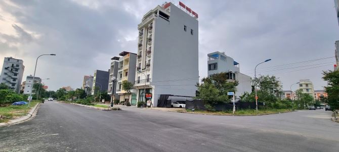 Bán lô đấ phố Nguyễn Đình Chiểu, khu Bồ Sơn 3, giá rẻ 9,3 tỷ