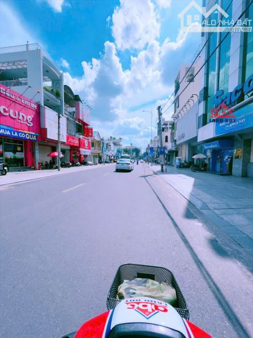 7tỉ( có bớt) bán nhanh nhà lầu mặt tiền Phạm Văn Thuận.68m2 SHR sang tên nhanh .