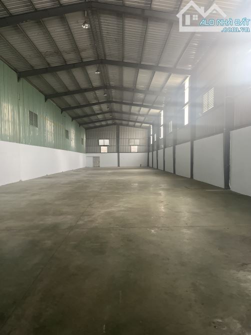 CHO THUÊ XƯỠNG NHỊ BÌNH HÓC MÔN.DT 1100M2