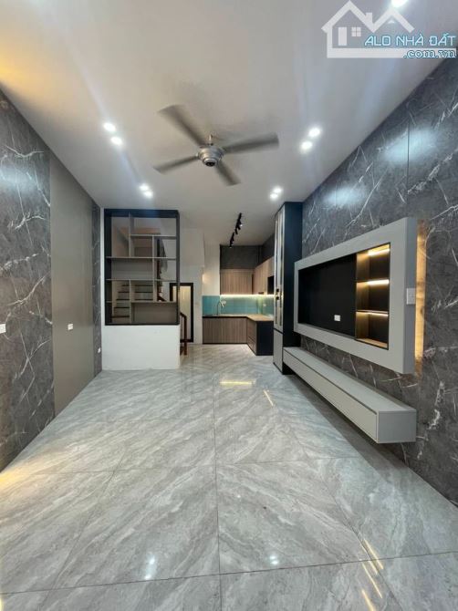Bán nhà Ngọc Thụy giá đầu tư Ngọc Thụy Long Biên 35m2 4T MT 3.7m 6.1 tỷ gần TTTM Mipec