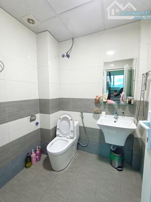 BÁN NHÀ HOÀNG QUỐC VIỆT - LÔ GÓC NGÕ THÔNG, OTO QUA NHÀ, 38m2*5T*6m, NHÀ ĐẸP, GIÁ 7.5 TỶ - 10