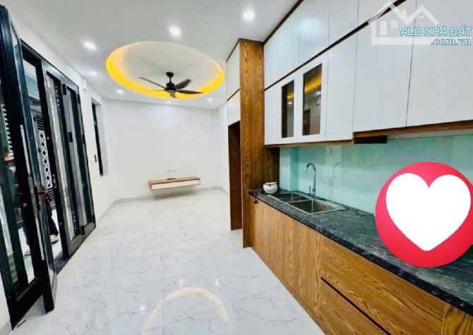 Nhà đẹp khu trung tâm Phúc Lợi, gần trục đường to sắp mở- 30m2, 5 tầng, giá nhỉnh 4 tỷ - 1