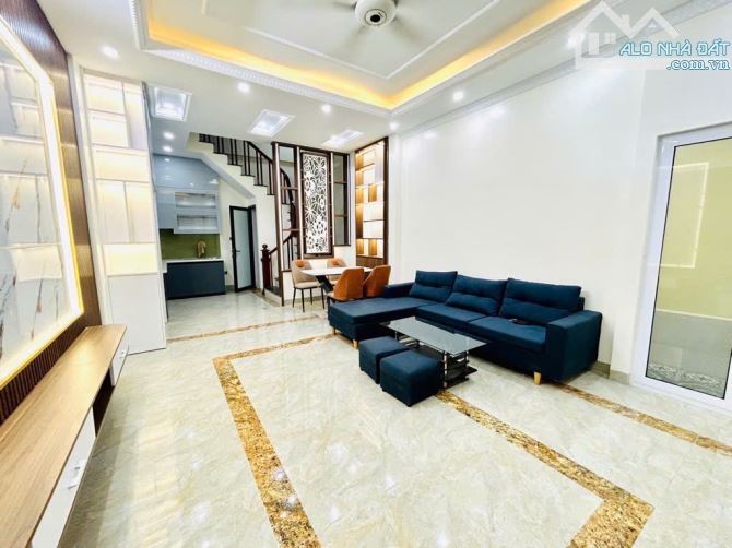 BÁN NHÀ MINH KHAI, Ô TÔ ĐỖ CỬA, NGÕ THOÁNG, GẦN PHỐ GẦN 40M2 GIÁ CHỈ 8,4 TỶ - 1