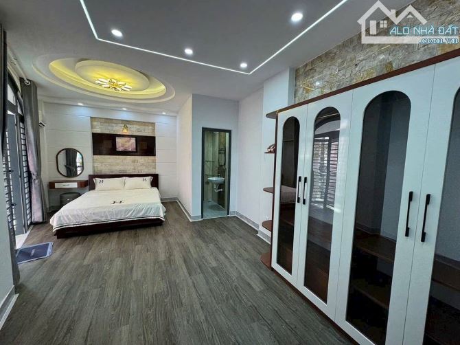 🏠 Bán nhà Đặng Văn Ngữ 📏 Diện tích: Chiều ngang nhà 9m x sâu 3.5m 🏠 Nhà 3 tầng - 1