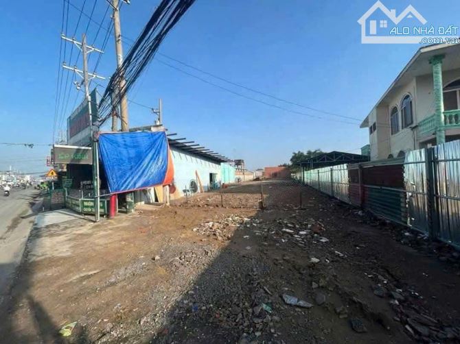 2000m2 đất mặt tiền 825 xã Đức Hòa Đông . Đức Hòa giá 25, 5 tỷ - 1