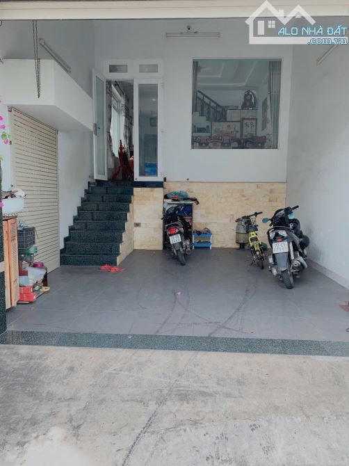 Chủ định cư nước ngoài cần bán gấp Nhà hẻm ôtô đường Trần Phú, tp Vũng Tàu - 1