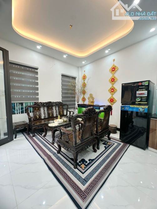 Hiếm Quá Trần Cung 45m - 4 Tầng MT4m Dân Xây - Ngõ Thông , Ô Tô Đỗ - Gần viện E - 1