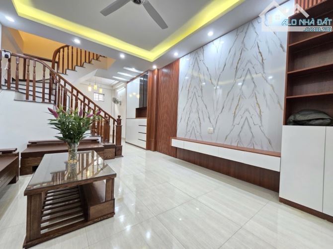 NHÀ MỚI, DÂN XÂY, NGÔ GIA TỰ ,VIỆT HƯNG,LONG BIÊN.50m2,Chỉ 6,8 tỷ,còn thương lượng. - 1