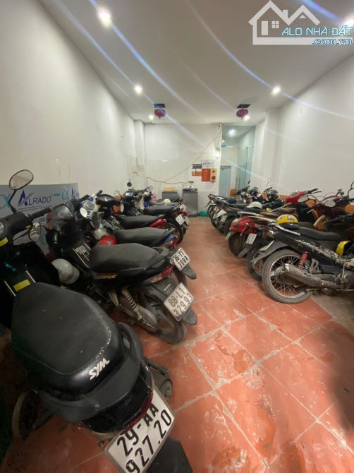 Cần bán gấp nhà dòng tiền doanh thu cao phố Trần Thái Tông 60m2, lô góc,6T, 15P khép kín, - 1