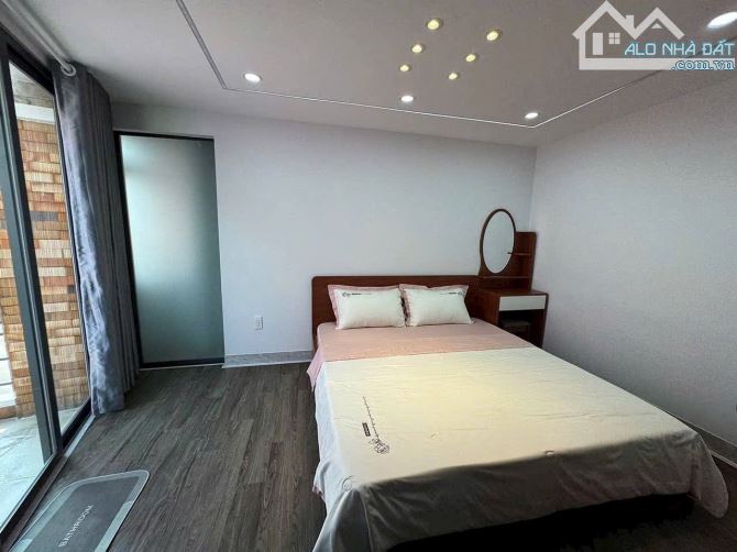 🏠 Bán nhà Đặng Văn Ngữ 📏 Diện tích: Chiều ngang nhà 9m x sâu 3.5m 🏠 Nhà 3 tầng - 2