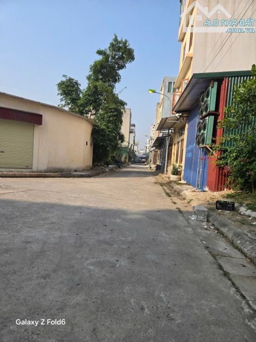 👍Bán đất Lô Góc 3 Mặt Đường Chợ Hội đô giá rẻ Bằng Đất trong ngõ . - 2
