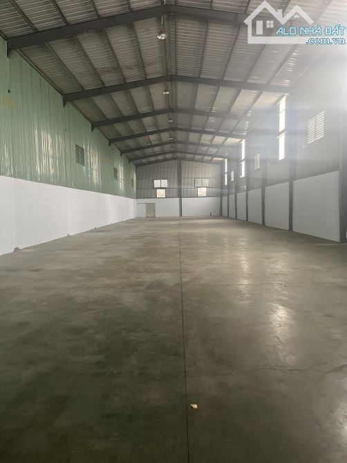 CHO THUÊ XƯỠNG NHỊ BÌNH HÓC MÔN.DT 1100M2 - 2