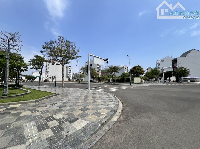 Bán Góc 2mt 374m2 mặt tiền đường lớn Châu Văn Liêm Oceandunes TP Phan Thiết giá 3x tỷ - 6