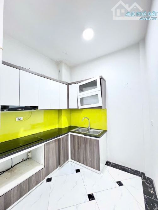 NHÀ ĐẸP 5 TẦNG, GẦN TRƯỜNG, CÔNG VIÊN, CHỢ; 4,7 TỶ - 4