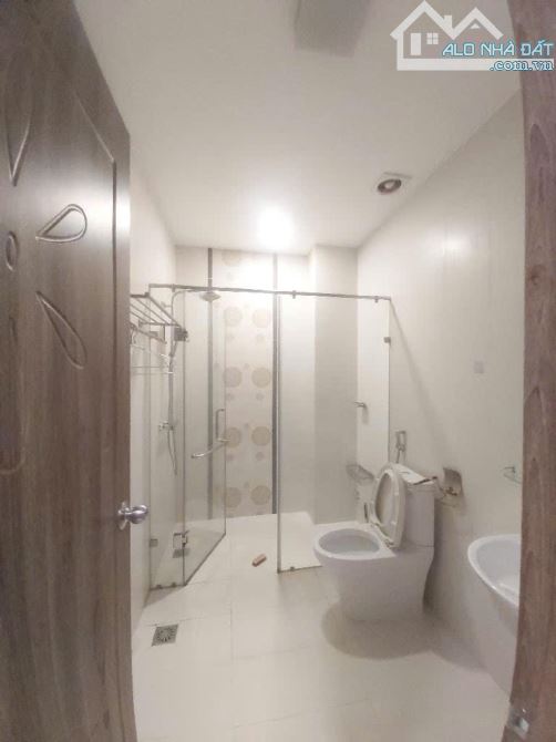 BIỆT THỰ SÂN VƯỜN Q9 – DT 1851m² – NGANG 30M – GẦN VINCOM & COOP MART - 5