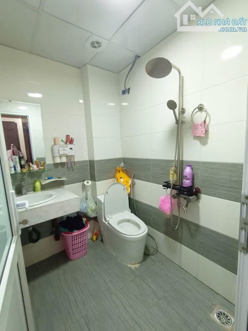 BÁN NHÀ HOÀNG QUỐC VIỆT - LÔ GÓC NGÕ THÔNG, OTO QUA NHÀ, 38m2*5T*6m, NHÀ ĐẸP, GIÁ 7.5 TỶ - 7