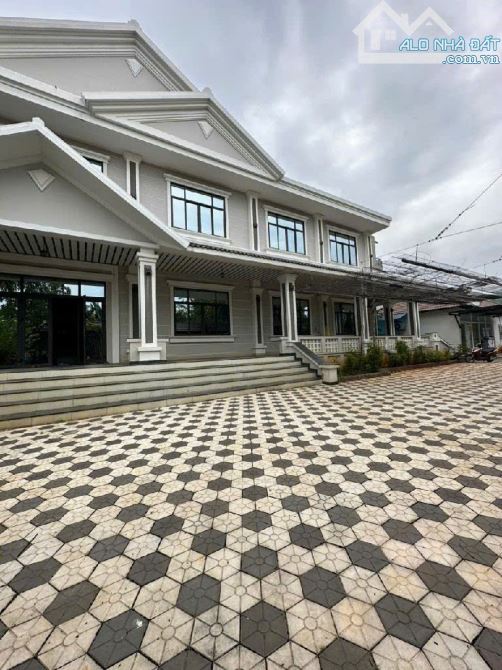BIỆT THỰ SÂN VƯỜN Q9 – DT 1851m² – NGANG 30M – GẦN VINCOM & COOP MART - 8